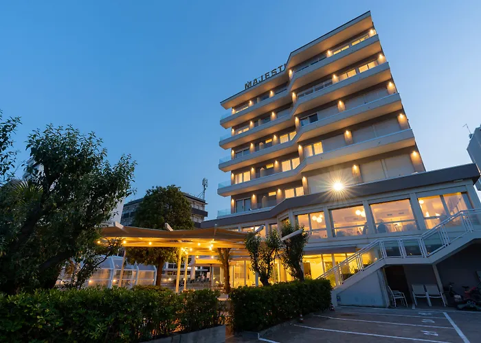 Hotel con tennis: Hotel Majestic